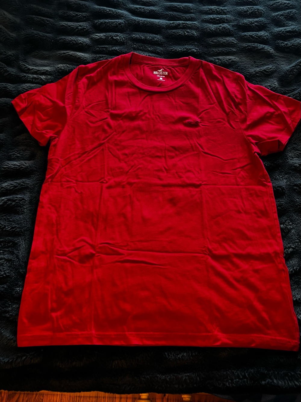 Hollister Men's Solid Red Crew Neck Short Sleeve Tee